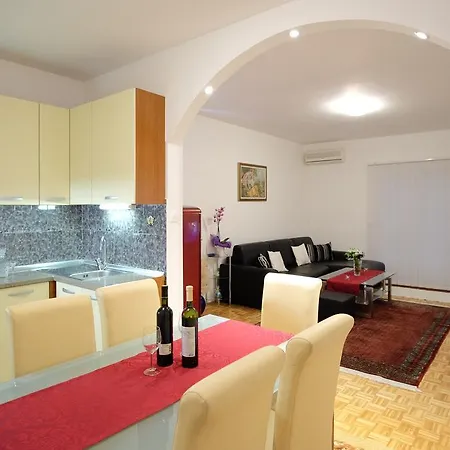 Apartment Lovori-lorbe *