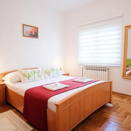 Apartment Lovori-lorbe *