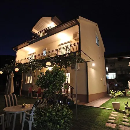 Apartment Lovori-lorbe