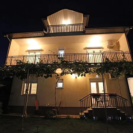 Lovori-lorbe דירה טרביניה